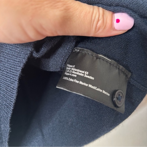 Filippa K Cardigan Extra Fine Merino Wool Knit Navy Blue Lightweight V-Neck S - Picture 6 of 11